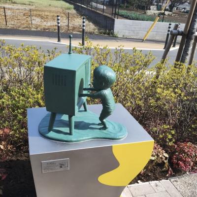 テレビくんの銅像写真
