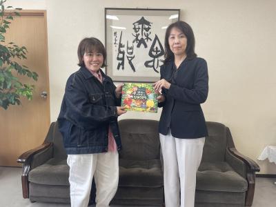 寄贈の様子