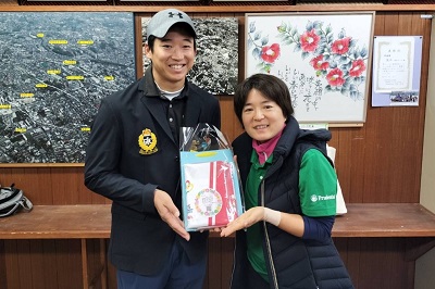 袖山選手と由美さんの写真