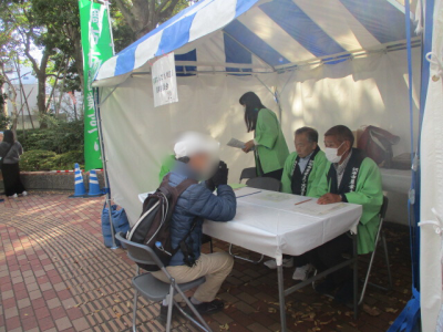 農業相談のアドバイスの様子