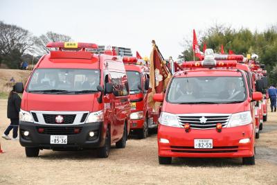 消防団文列行進待機列の写真