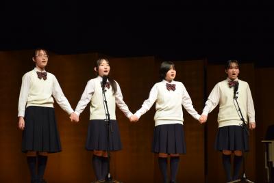 受賞代表者の披露の様子