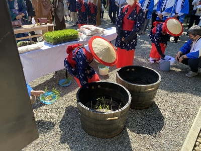 お田植えの儀の様子の写真