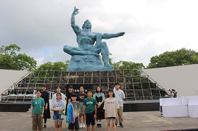 平和祈念像の写真