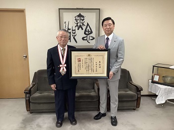 長友市長と中塚会長の写真