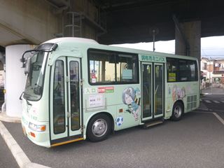 鬼太郎バスの写真