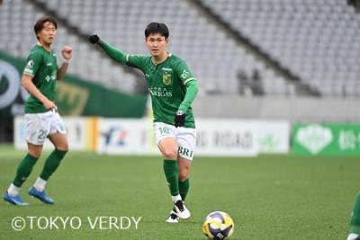 平川選手のプレー中写真