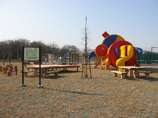 不死町公園の遊具の画像