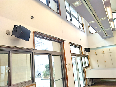 大集会室スピーカーの写真